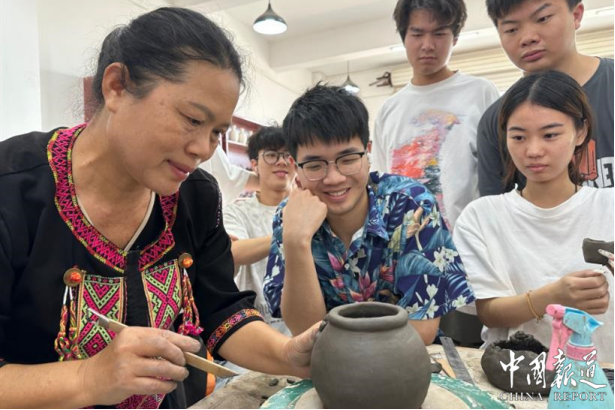坚守传统技艺 传承文化薪火
